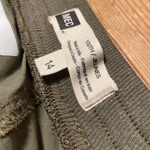 MEC cargo shorts - Picture 2 of 5